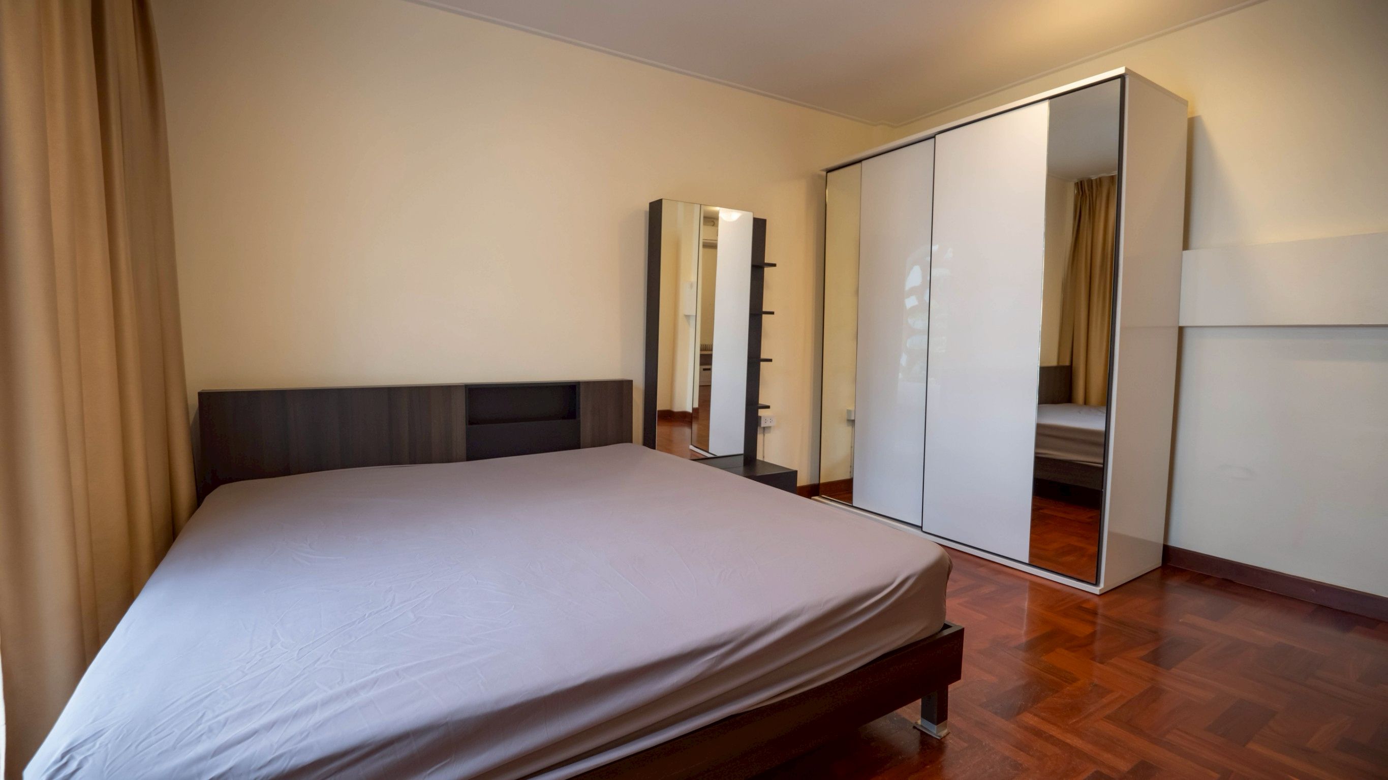 5 卧室 联排别墅 出租 在  - Image 15