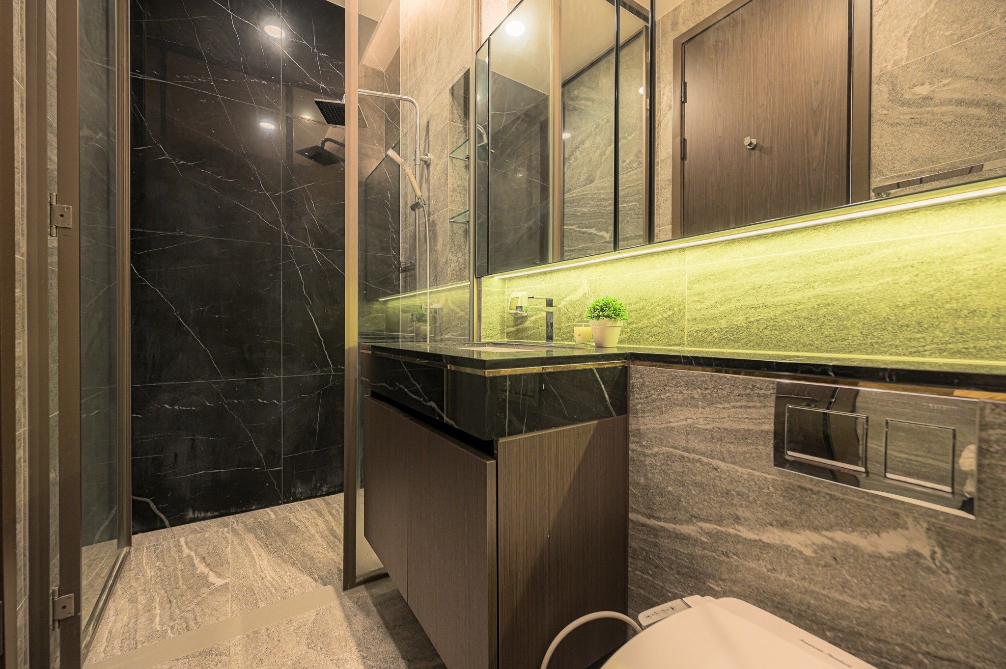 2 卧室 公寓 出租 在  - Image 17