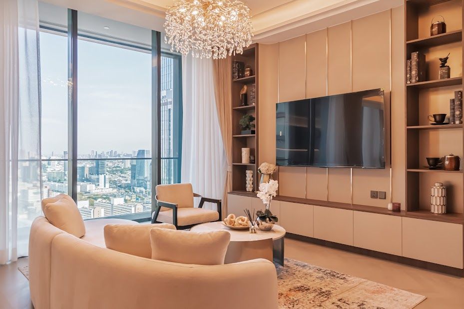 2 Bedroom Condo For Sale in Lumphini, Pathum Wan, Bangkok - Image 2