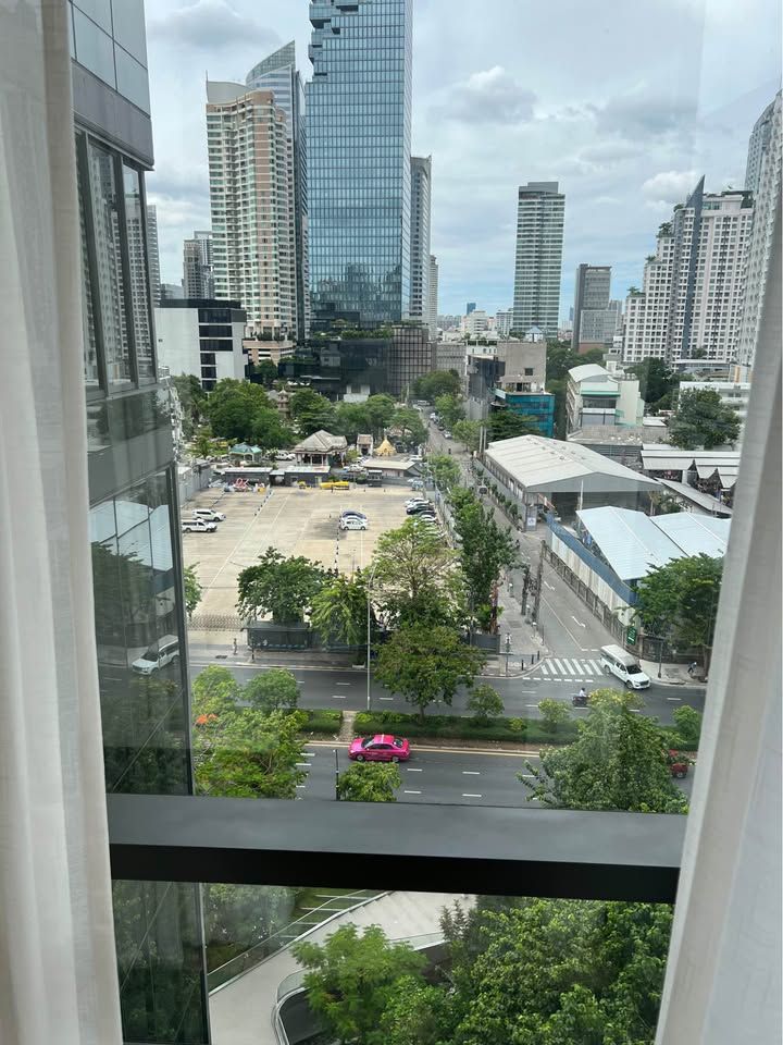 Ashton Silom - Image 8