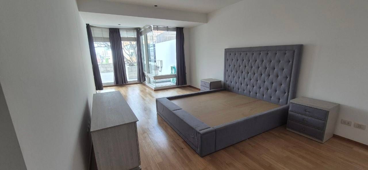 The Empire Place - Image 6