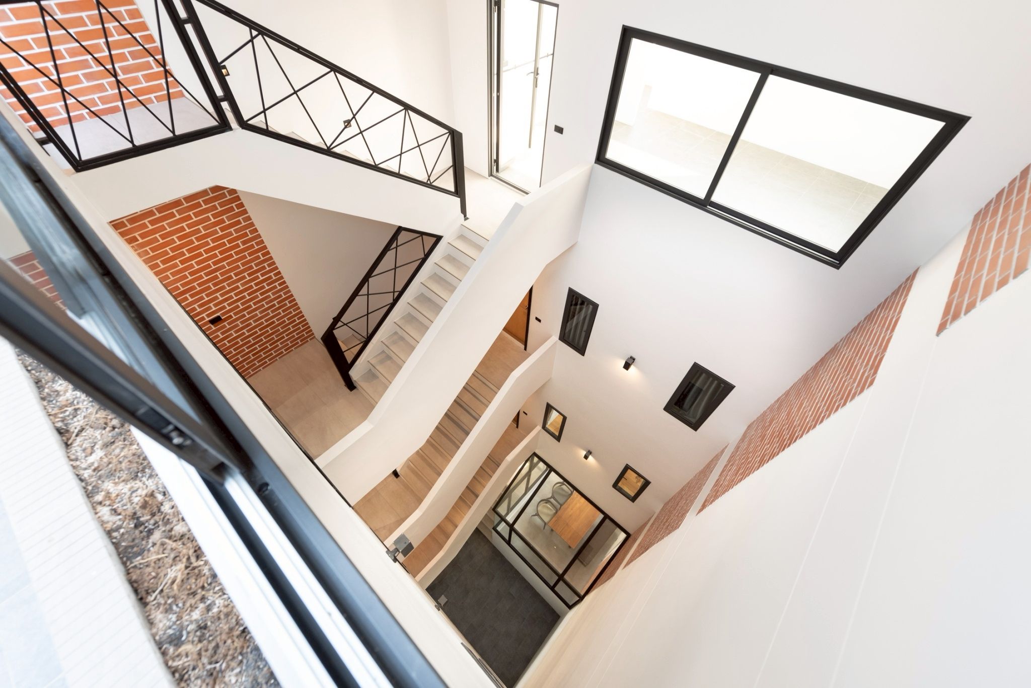 uploads/3efcf3ff-14c0-49cd-a97d-c18a86e0c28f/37d85635-0f92-4f97-84c9-3c0922d4af54