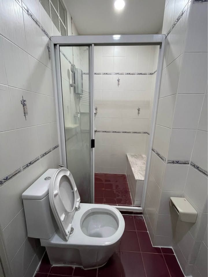  Building For Rent in Rong Mueang, Pathum Wan, Bangkok - Image 5