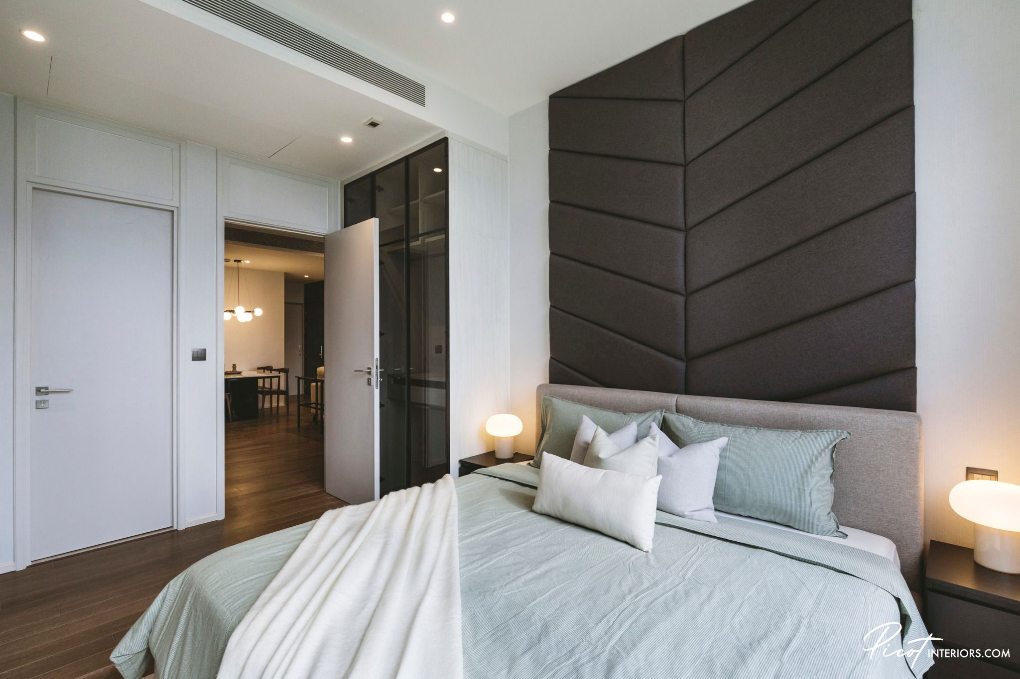 MUNIQ Langsuan - Image 7