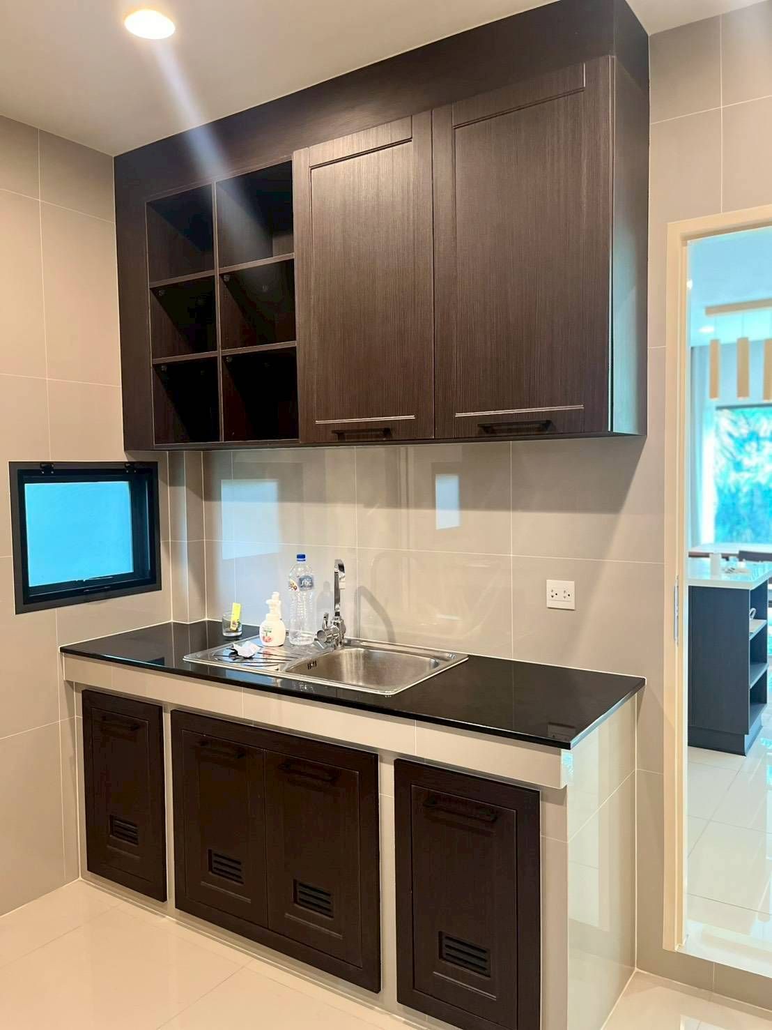 4 卧室 独立房屋 出售 在  - Image 6