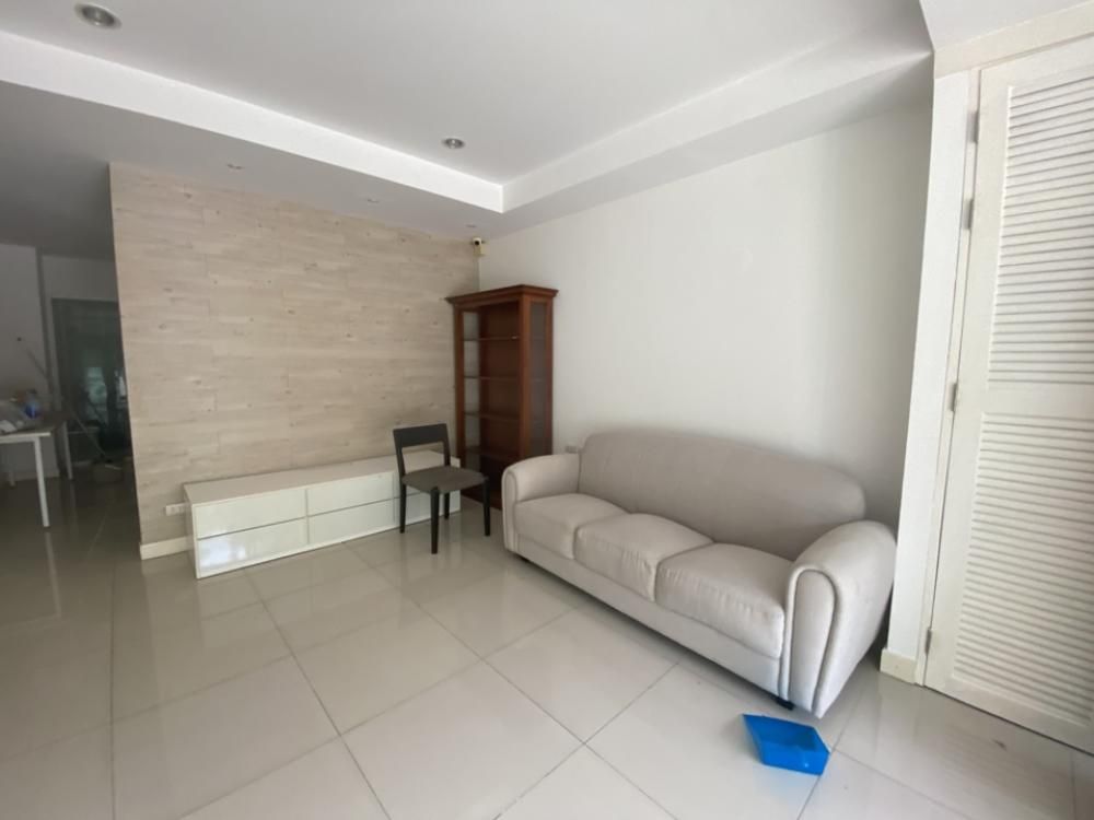 uploads/3efcf3ff-14c0-49cd-a97d-c18a86e0c28f/3c174e95-5826-4f24-ad86-e022cde46f43