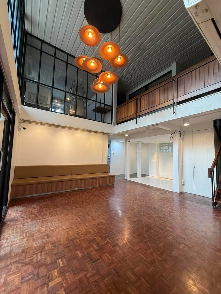  建筑物 出租 在  - Image 1