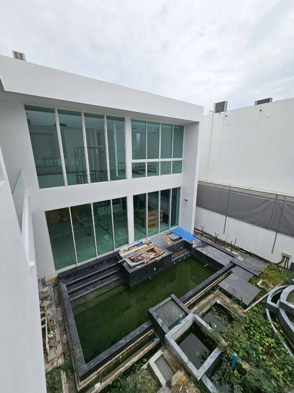 3 卧室 独立房屋 出售 在  - Image 1