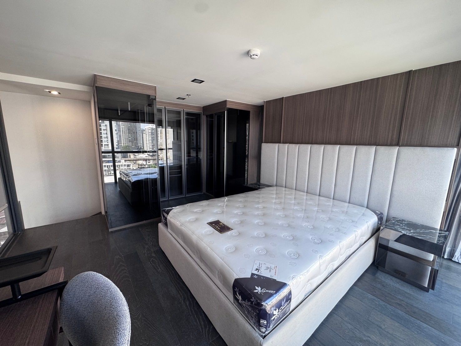 คอนเนอร์ ราชเทวี - Image 4