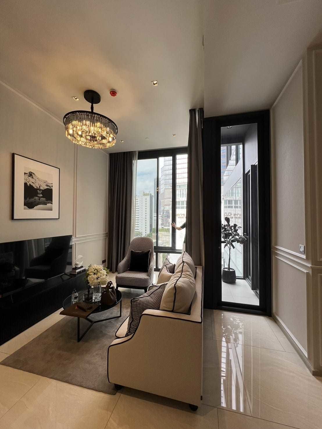 Ashton Silom - Image 1