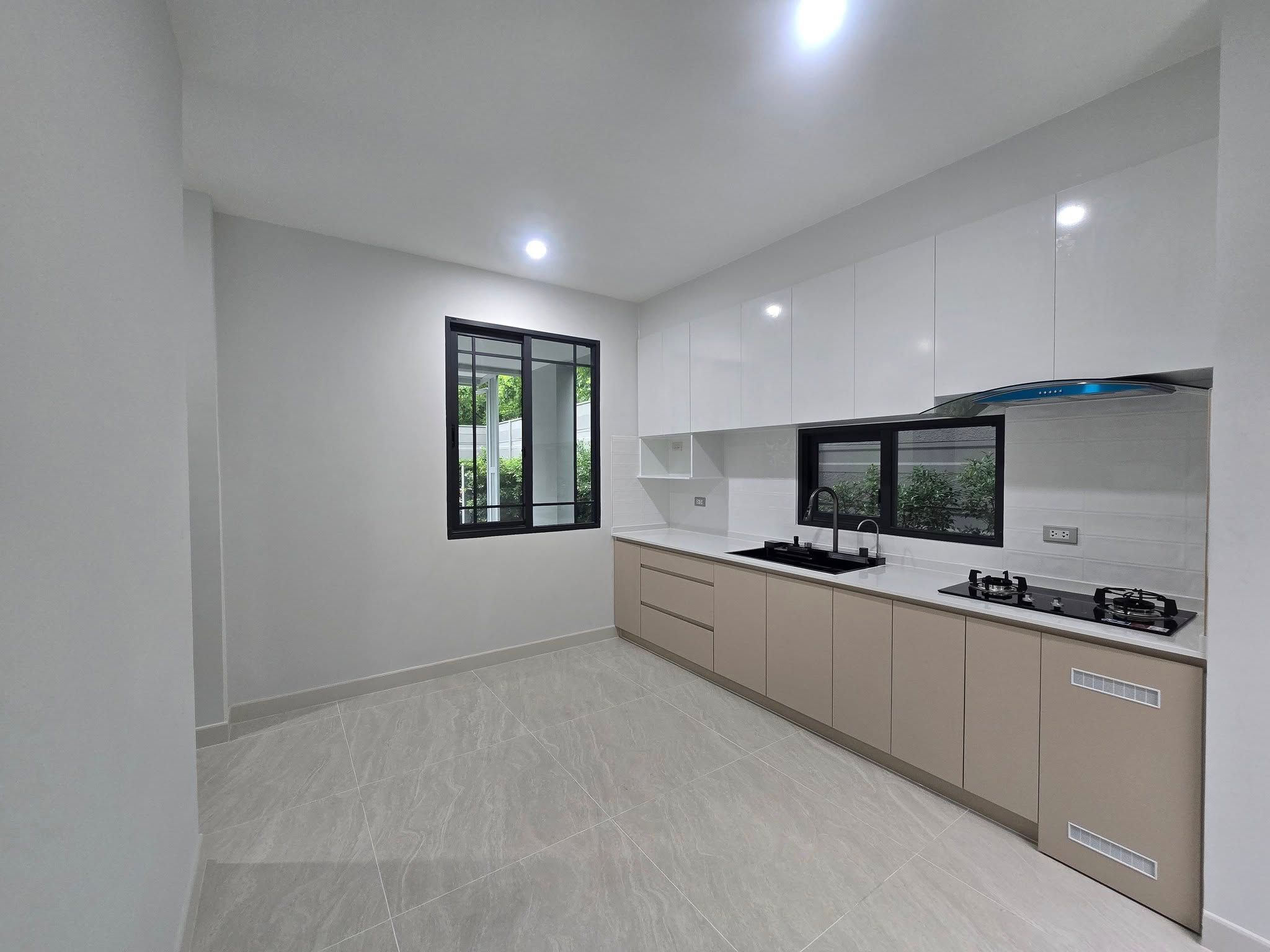 Baan Klang Muang CLASSE Sukhumvit 77 - Image 9