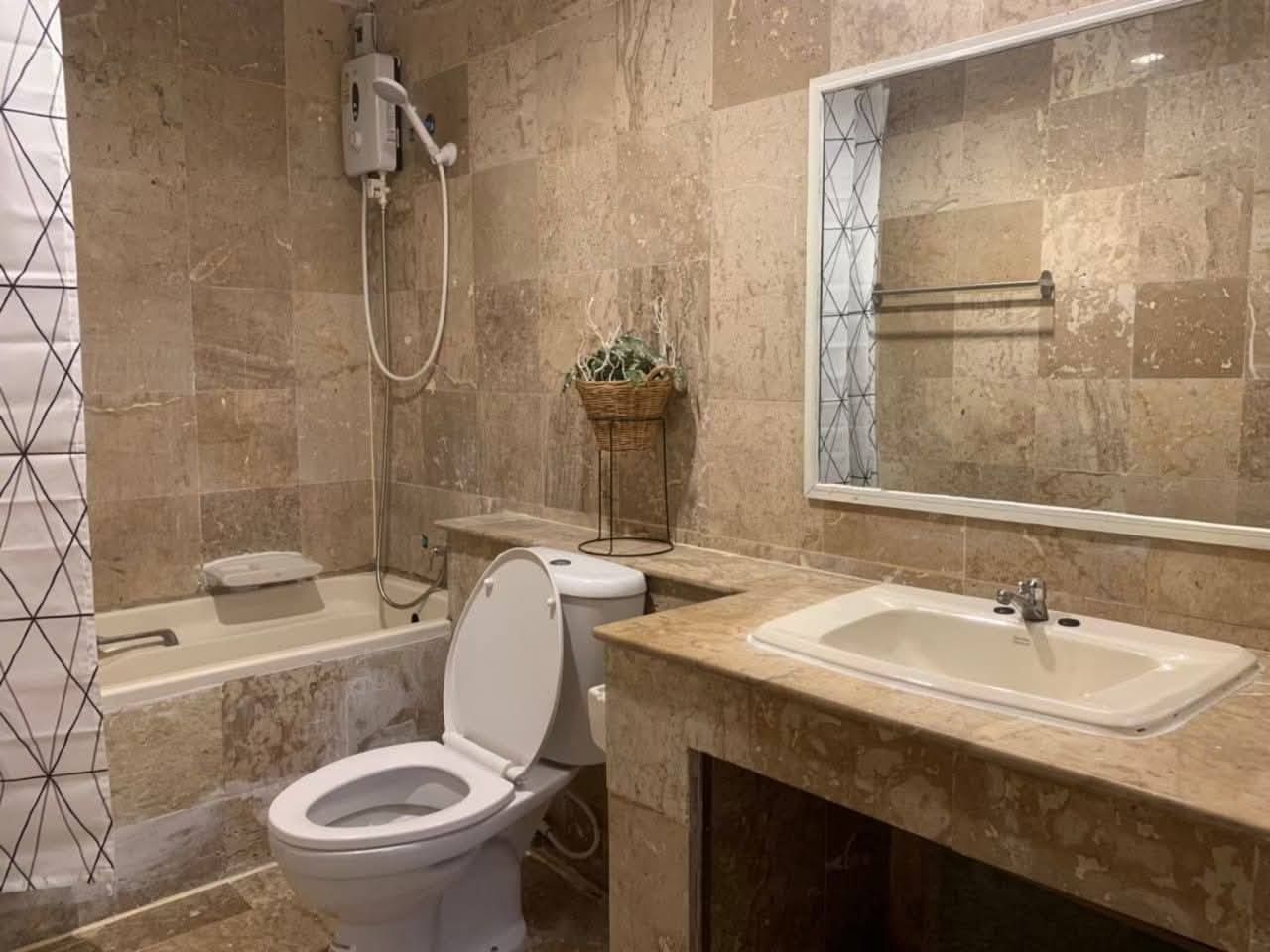 4 Bedroom Townhouse For Rent in Wang Mai, Pathum Wan, Bangkok - Image 10