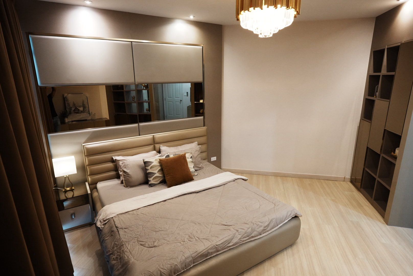 Baan Sathorn Chaopraya - Image 17