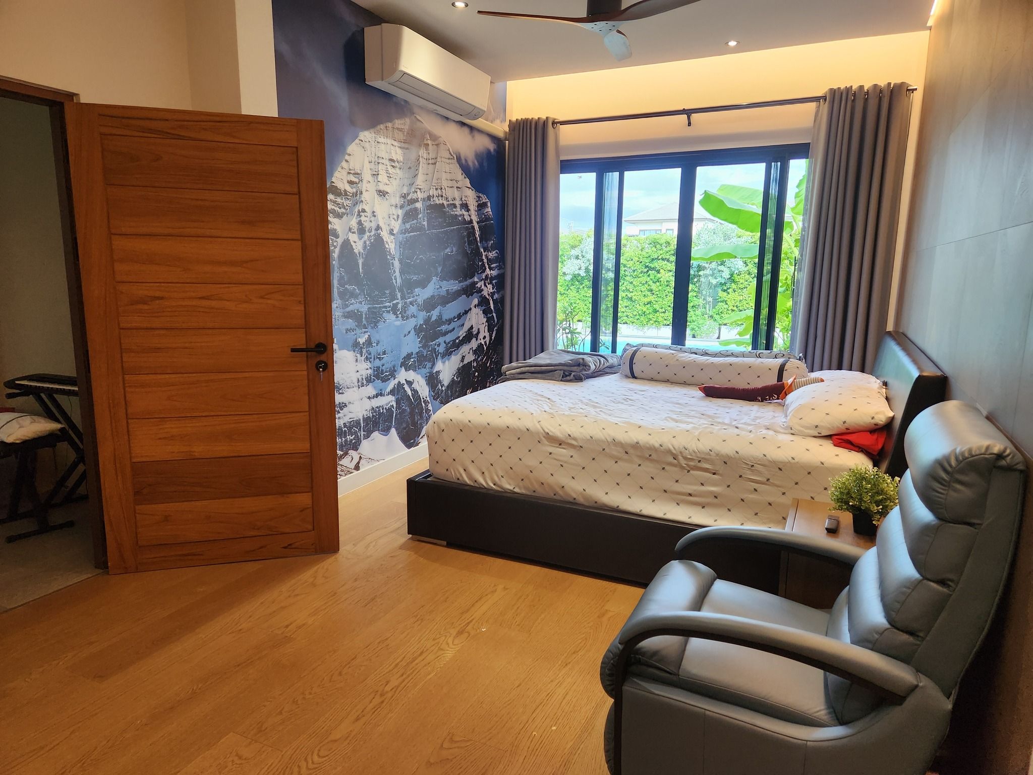 5 卧室 独立房屋 出租 在  - Image 14