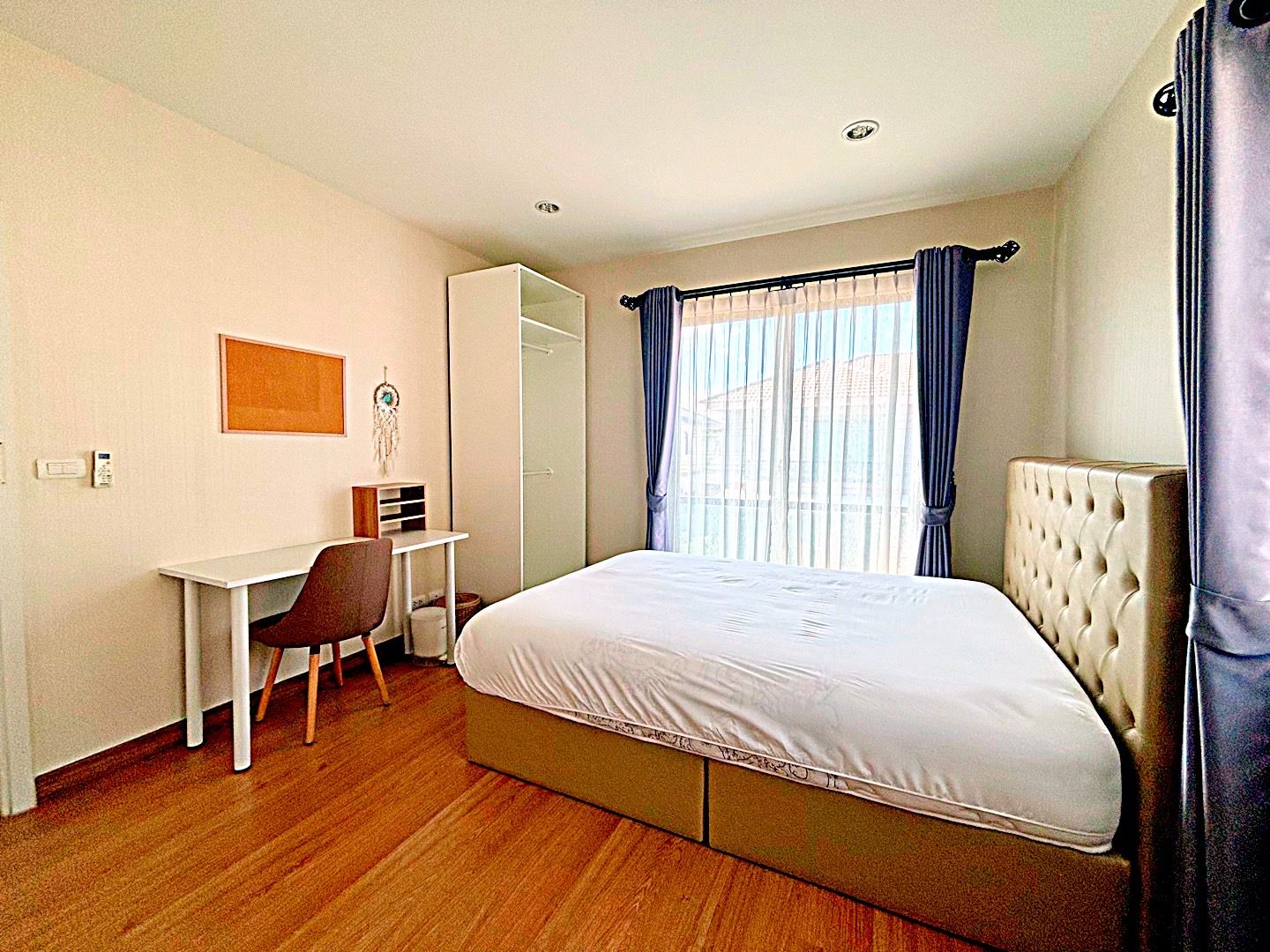 4 卧室 独立房屋 出租 在  - Image 9