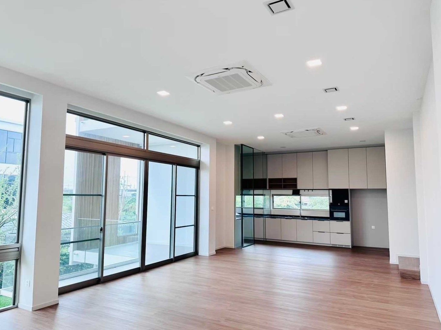 VIVE Rama 9 - Image 3