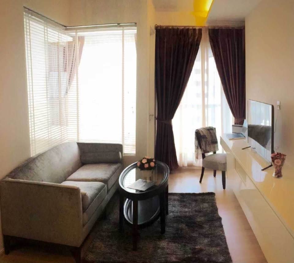 H Sukhumvit 43 - Image 1