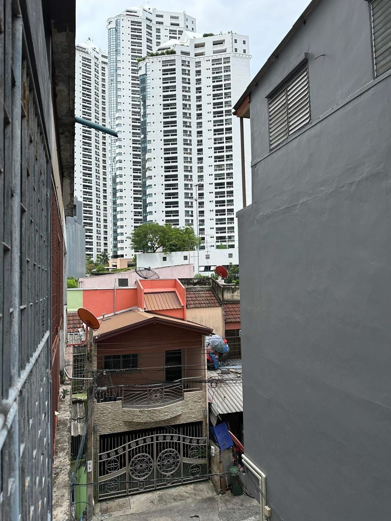 4 卧室 联排别墅 出租 在  - Image 31