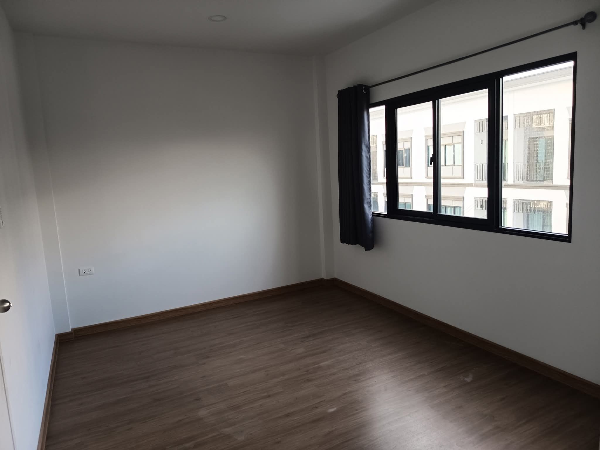 ลุมพินี ทาวน์เพลส สุขุมวิท – ศรีนครินทร์ - Image 8