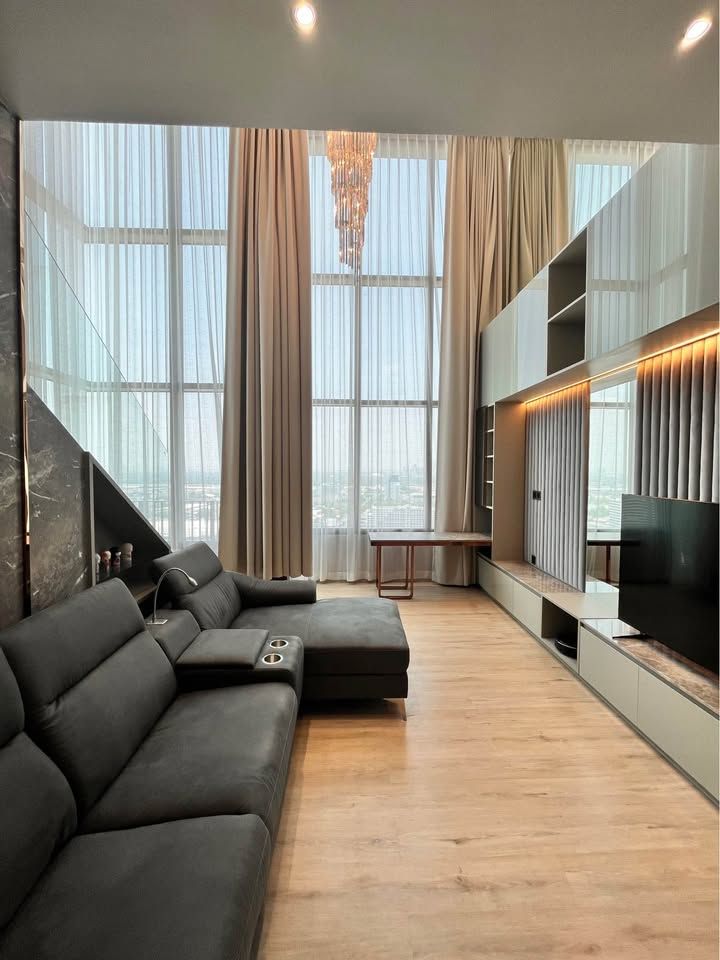 The Emporio Place - Image 3