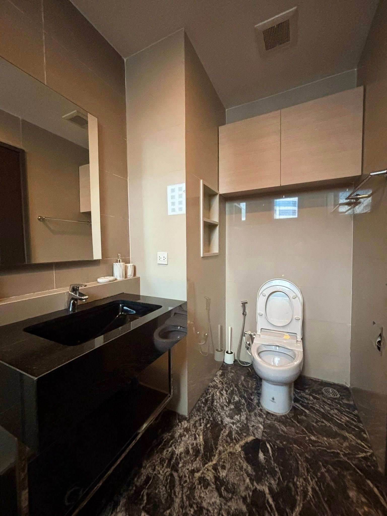 1 卧室 公寓 出租 在  - Image 27