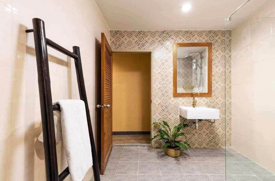 3 Bedroom House For Rent in Pathum Wan, Pathum Wan, Bangkok - Image 6