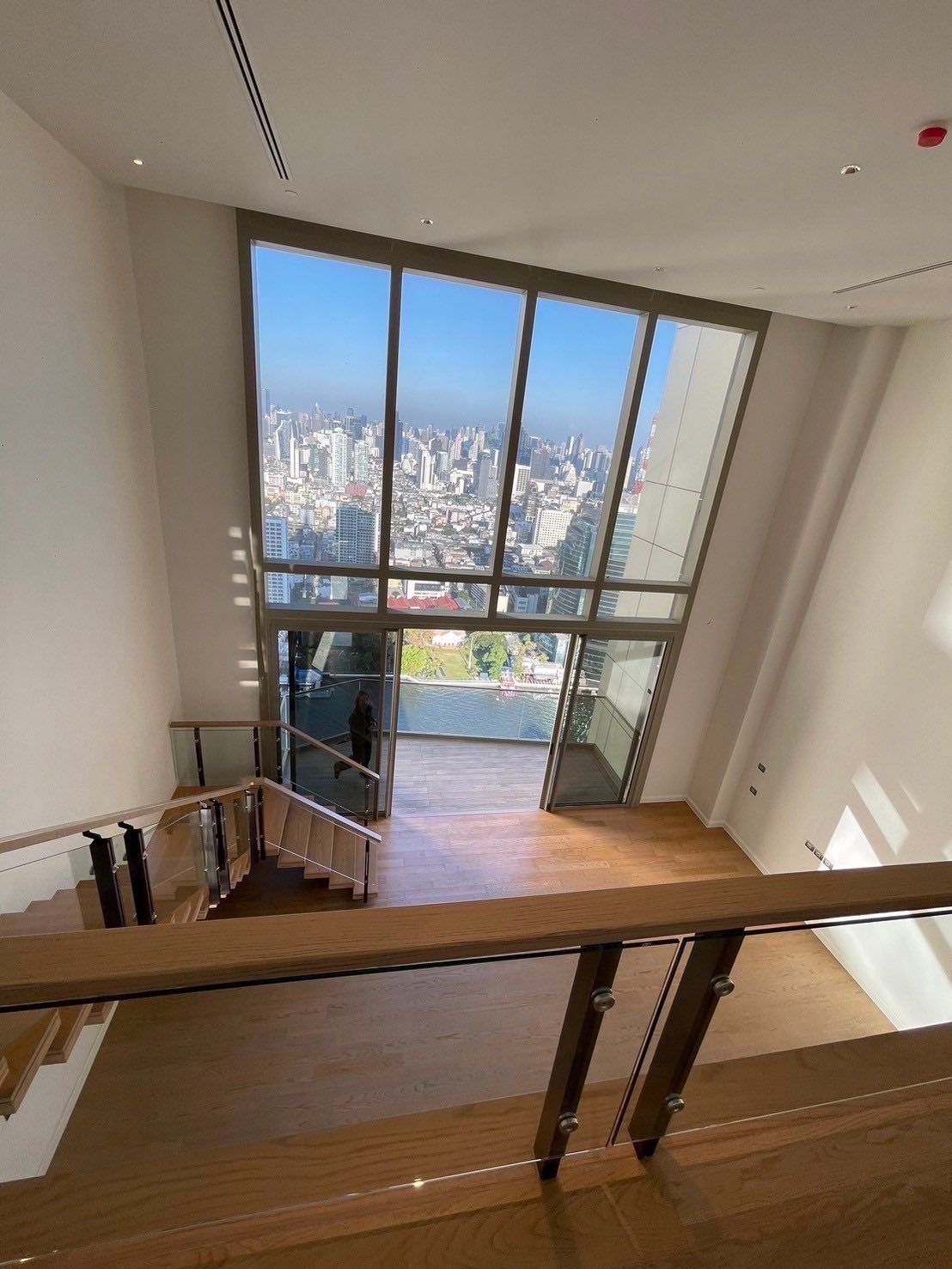 แมกโนเลียส์ วอเตอร์ฟรอนท์ เรสซิเดนซ์ - Image 3