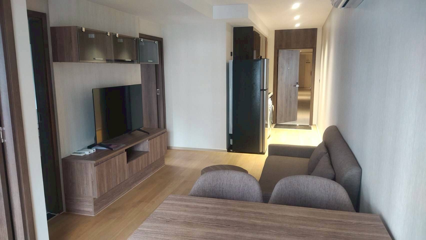 รูเนะสุ ทองหล่อ 5 - Image 1