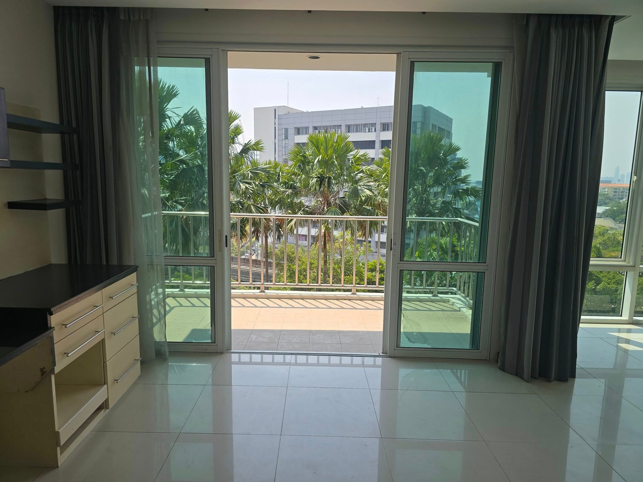 3 卧室 公寓 出售 在  - Image 5