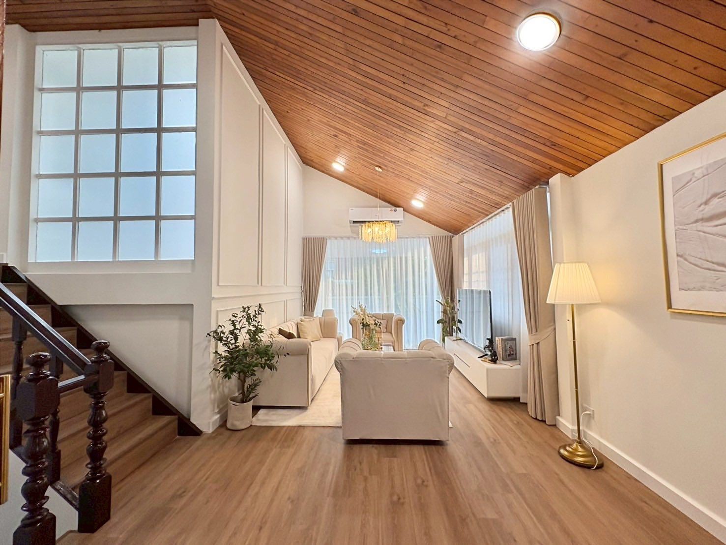 5 卧室 独立房屋 出租 在  - Image 2