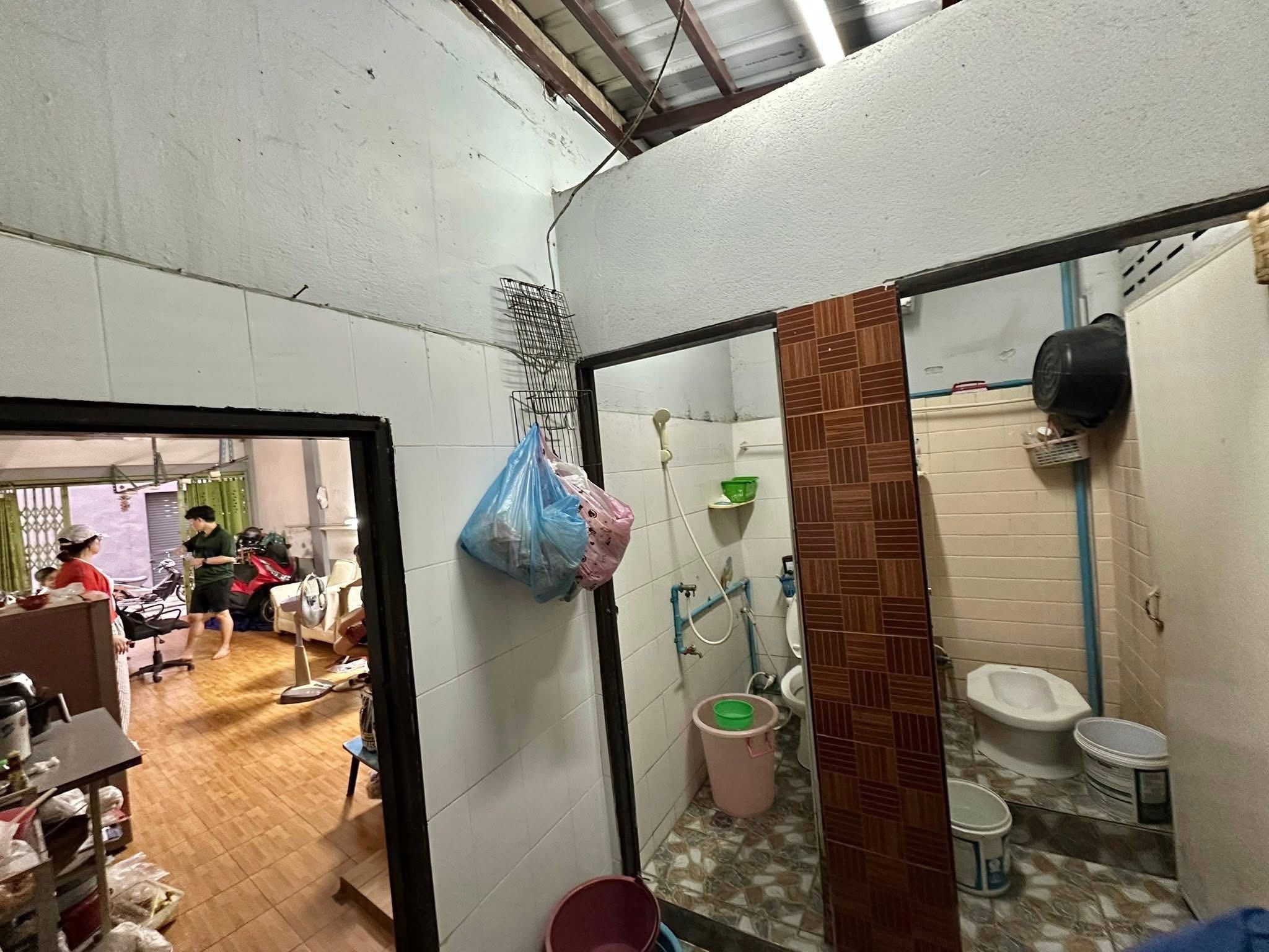 4 卧室 联排别墅 出租 在  - Image 19