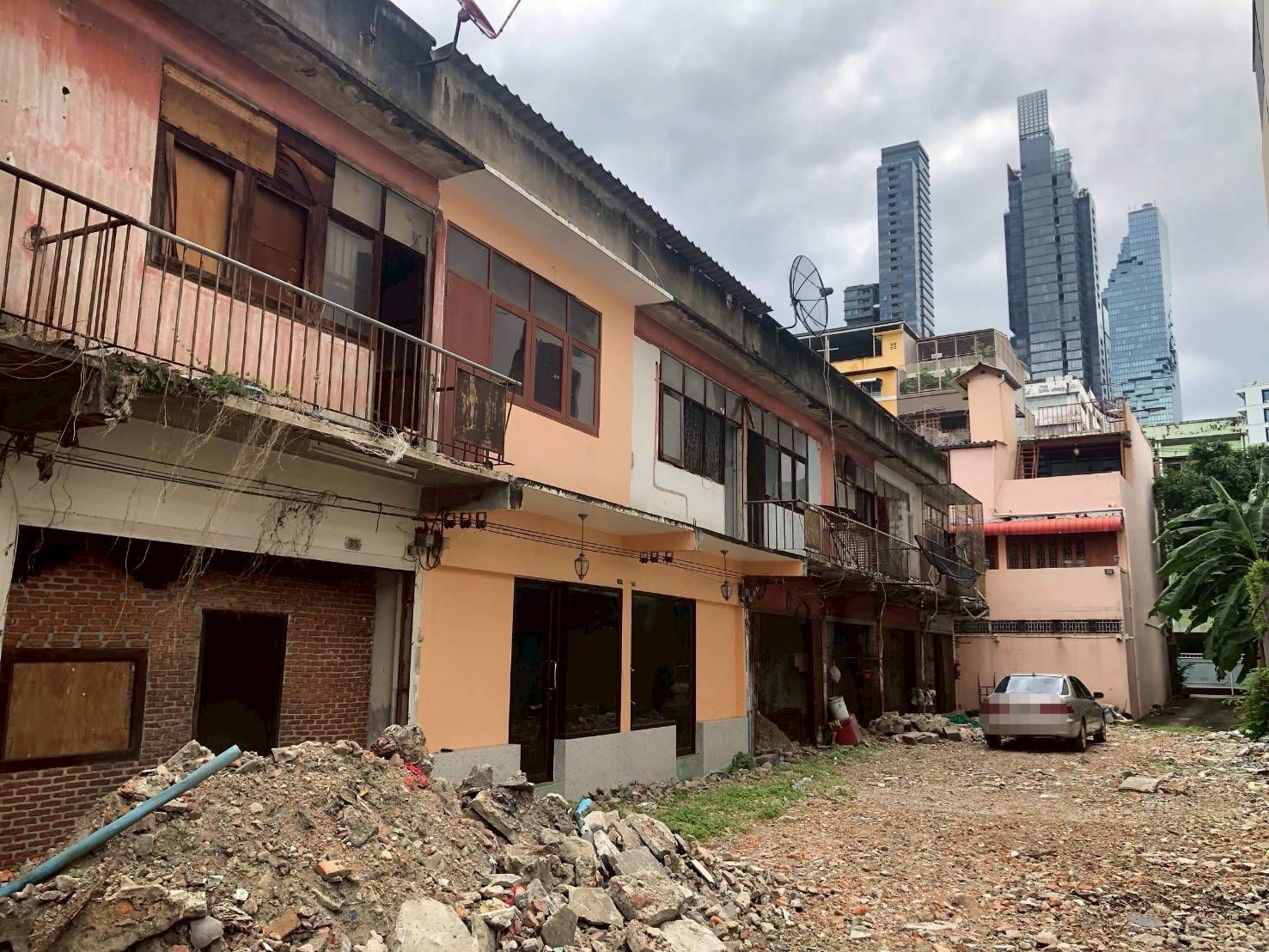  อาคาร สำหรับเช่า ใน สี่พระยา, บางรัก, กรุงเทพมหานคร - Image 1