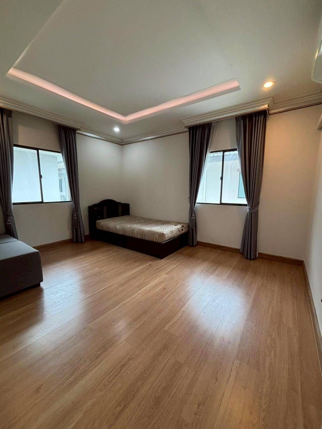 4 卧室 独立房屋 出租 在  - Image 10