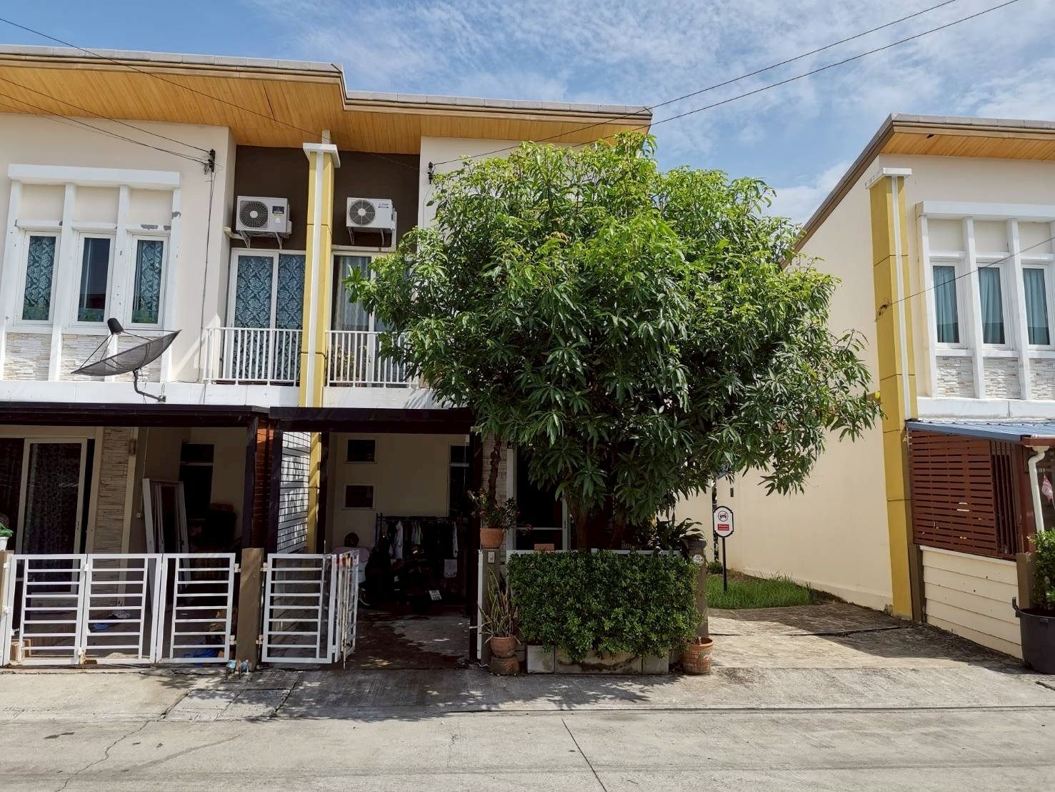 Golden Town Chiangmai - Kad Ruamchok - Image 1