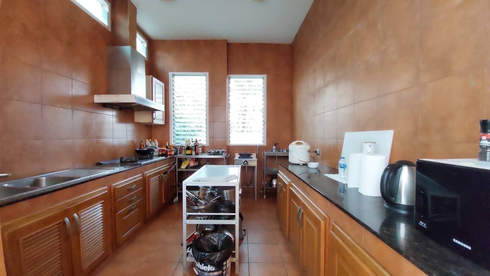 7 卧室 独立房屋 出租 在  - Image 15