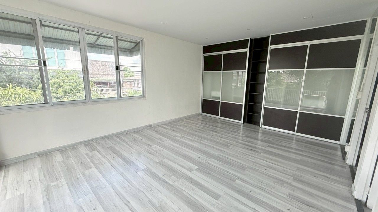  Building For Sale in Bang Chak, Phra Khanong, Bangkok - Image 9