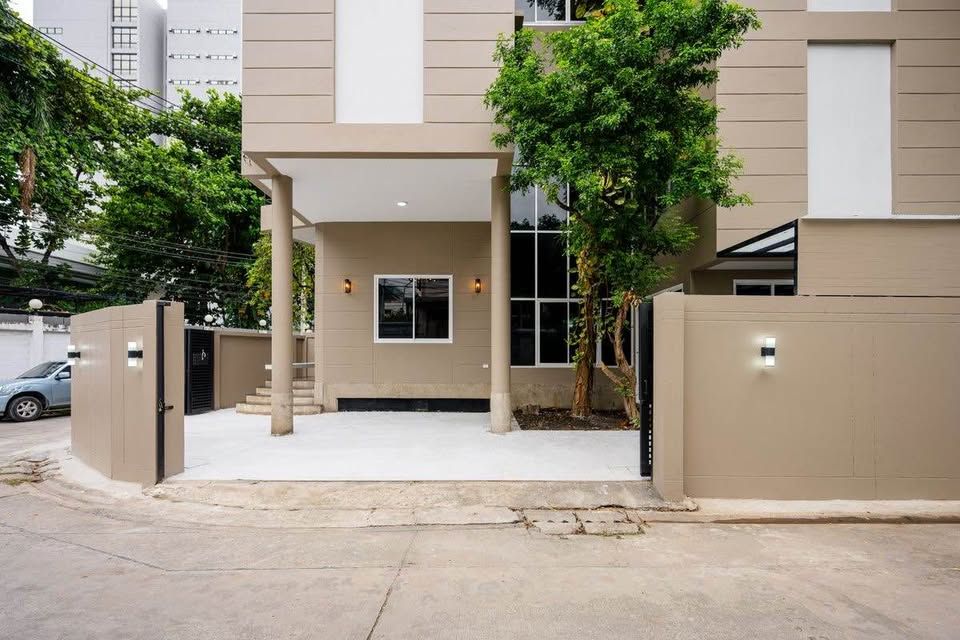 5 ห้องนอน บ้านเดี่ยว สำหรับขาย ใน จตุจักร, จตุจักร, กรุงเทพมหานคร - Image 2