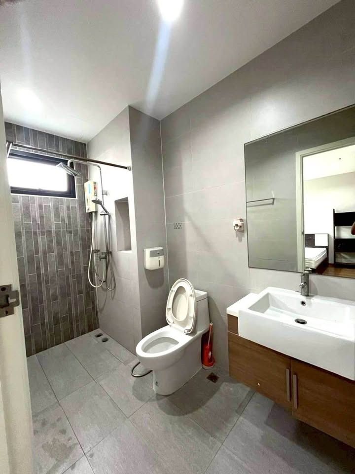 4 卧室 联排别墅 出租 在  - Image 32