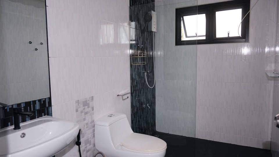 5 Bedroom House For Rent in Bang Na, Bang Na, Bangkok - Image 36