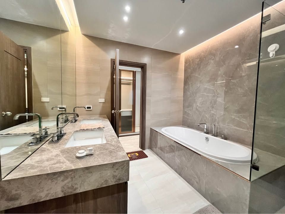 The Emporio Place - Image 6