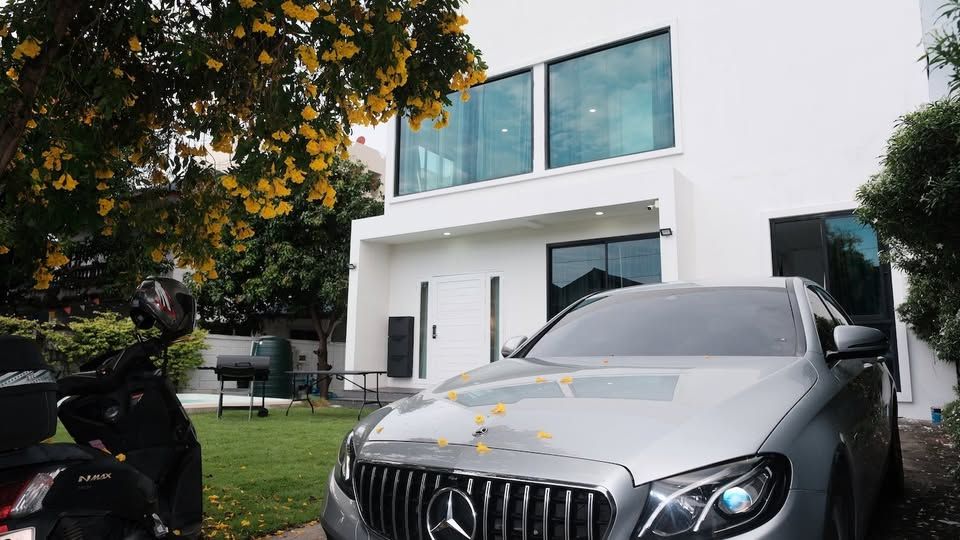 5 Bedroom House For Rent in Bang Na, Bang Na, Bangkok - Image 2