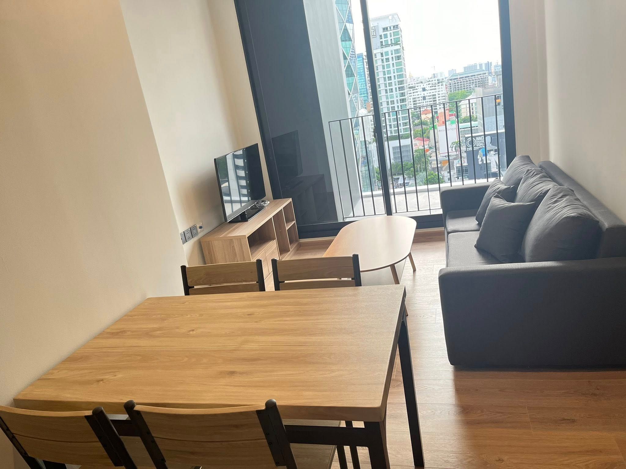 Noble Around Ari - Image 2