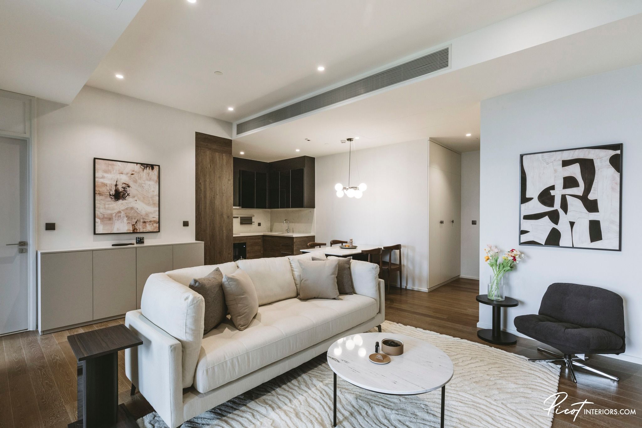 MUNIQ Langsuan - Image 1