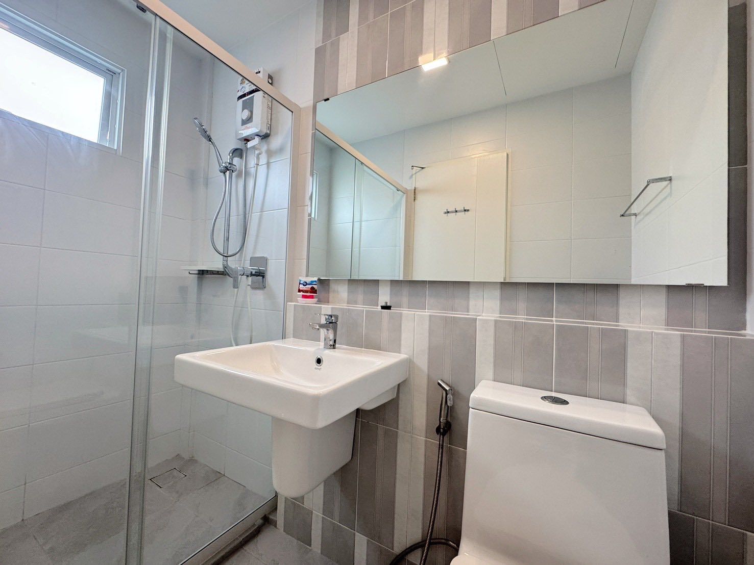 2 卧室 公寓 出租 在  - Image 7