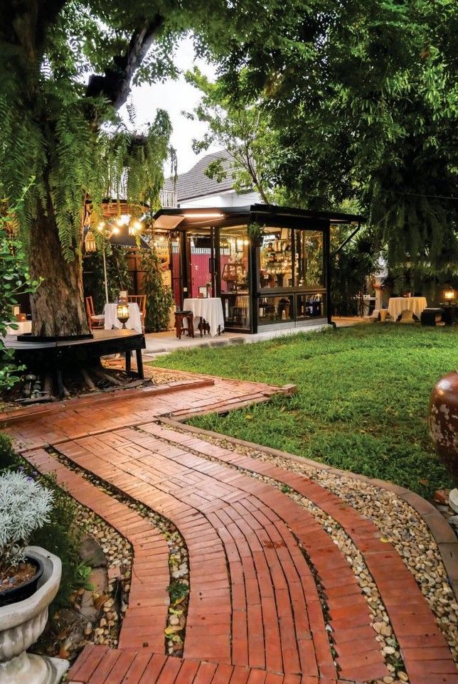 6 卧室 独立房屋 出售 在  - Image 2