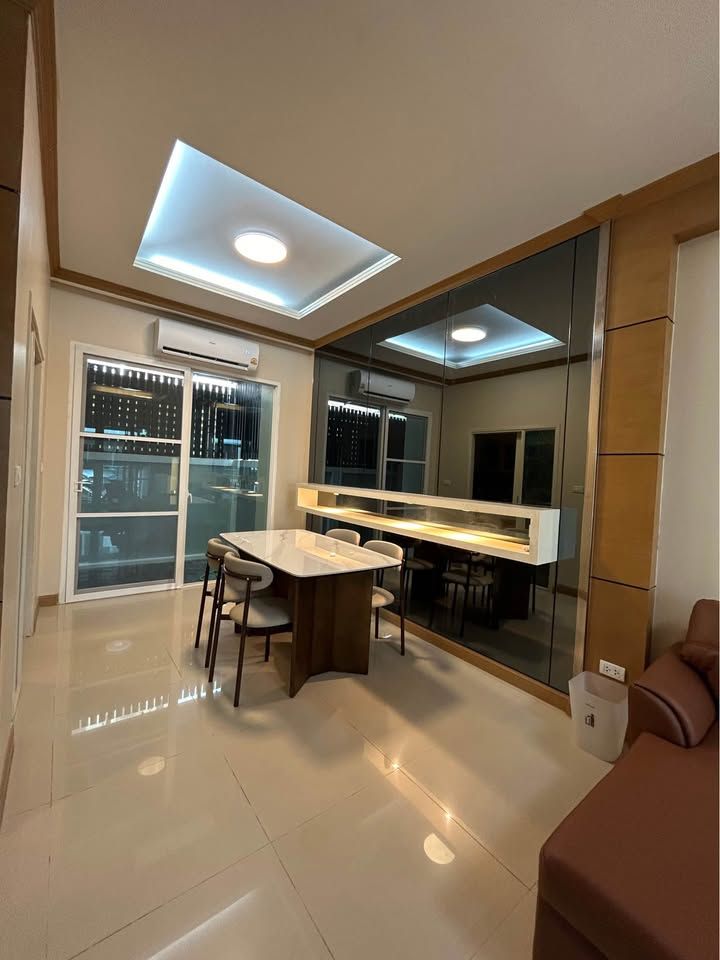 3 卧室 联排别墅 出租 在  - Image 4