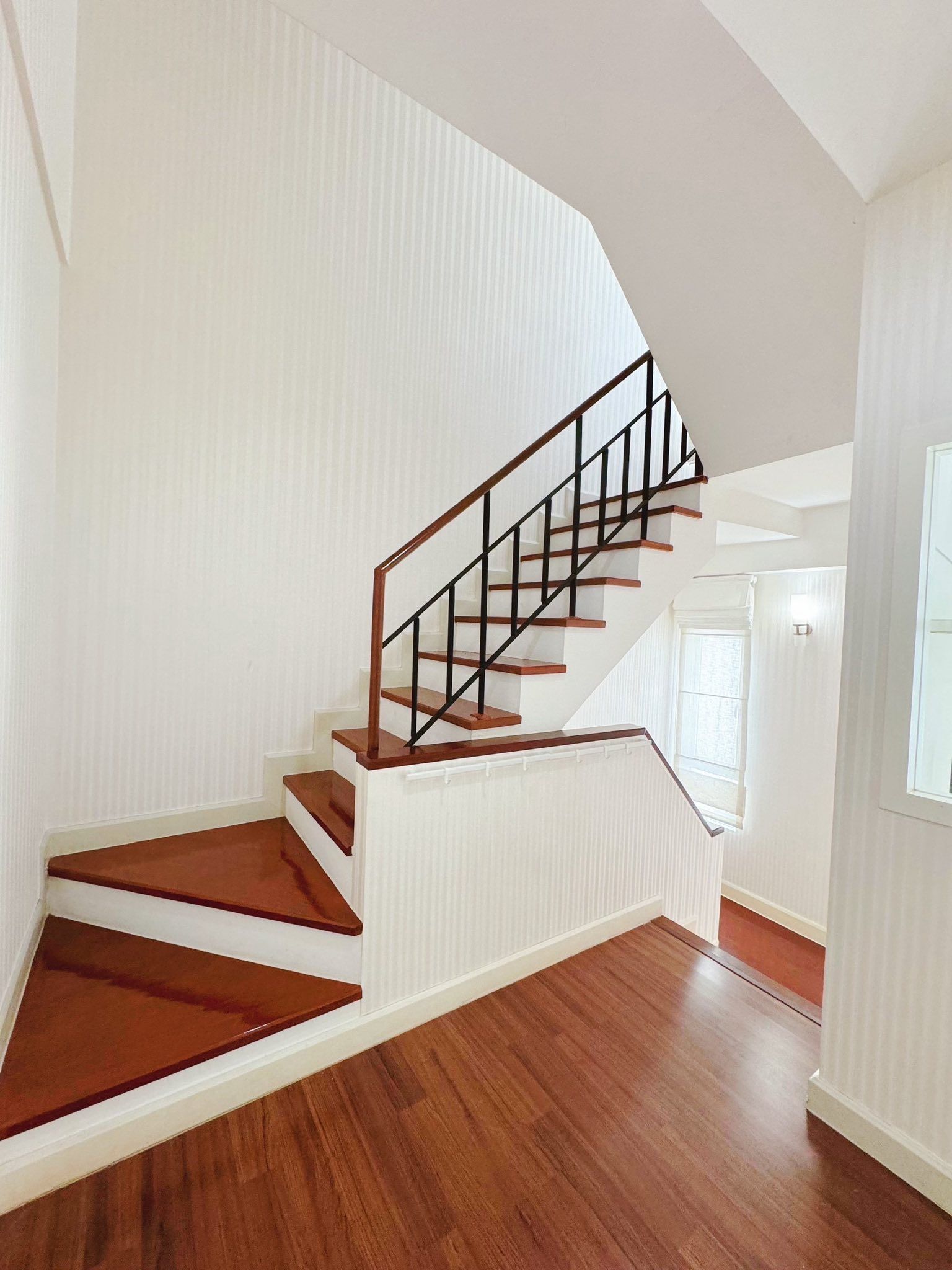 3 卧室 联排别墅 出租 在  - Image 13