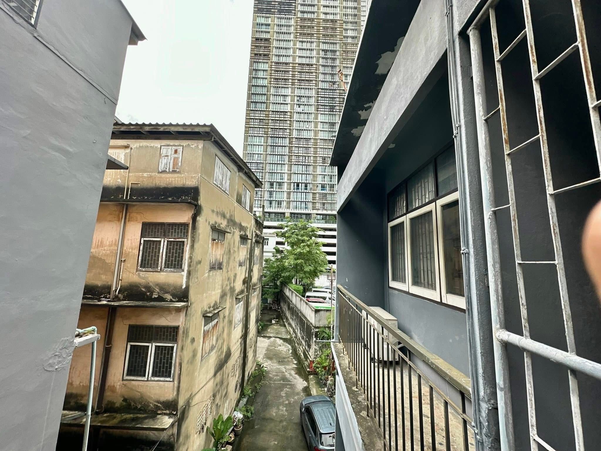 4 卧室 联排别墅 出租 在  - Image 23