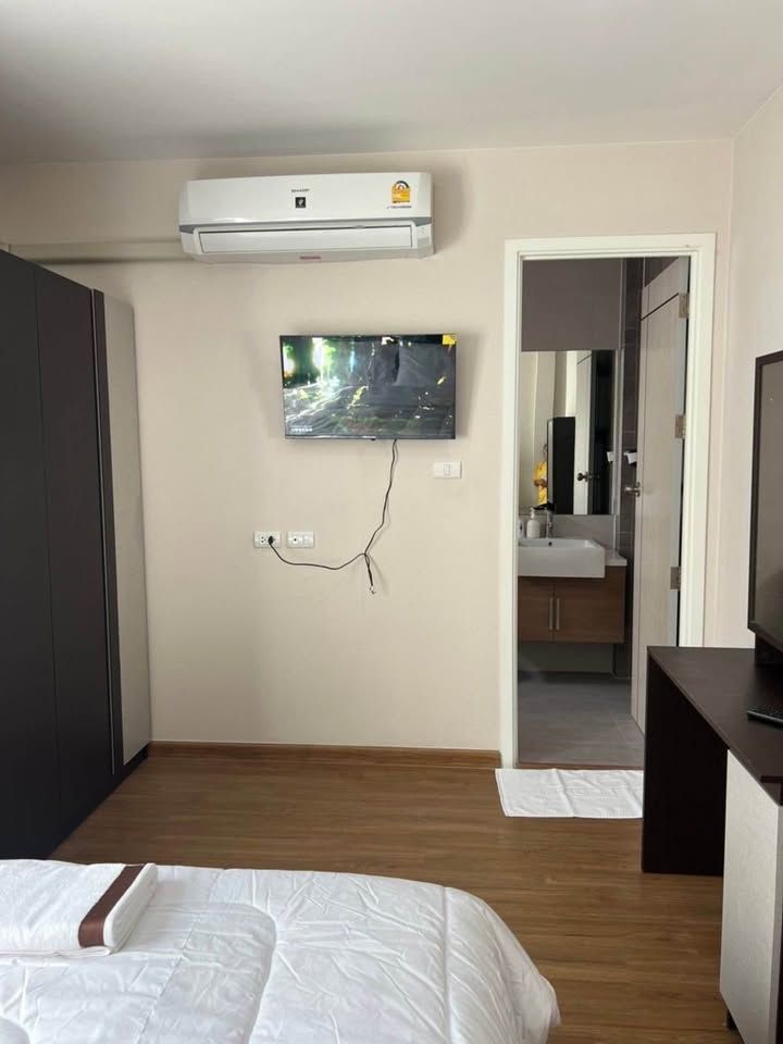 4 卧室 联排别墅 出租 在  - Image 21