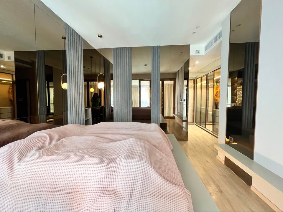 The Emporio Place - Image 5